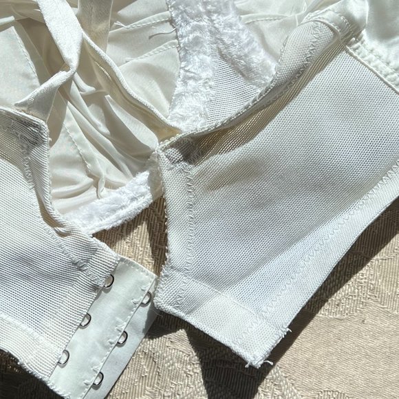 Vintage Edith Lances Minimizing Hand Sewn Bra In White - Picture 6 of 11